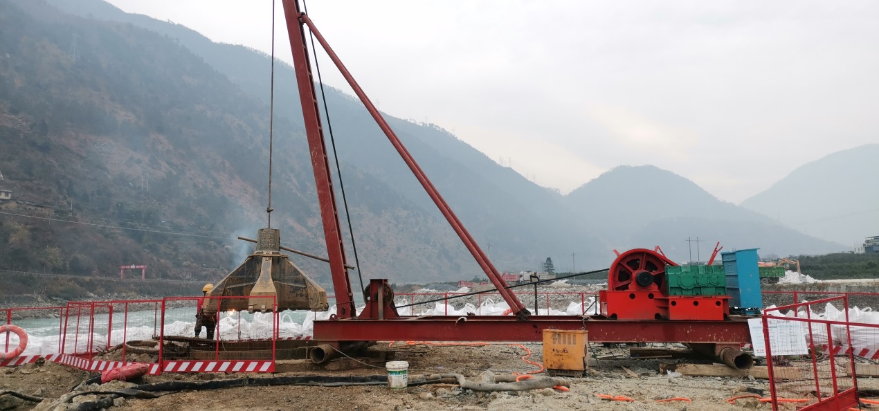 春節不停歇  四川瀘石高速安順大渡河特大橋施工忙