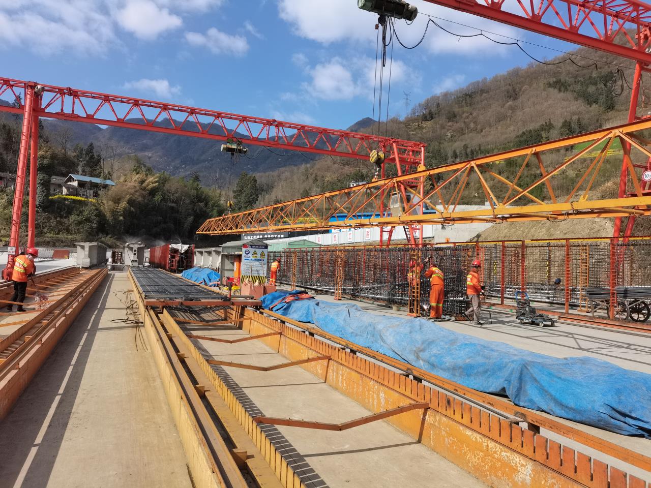 學習梁場經驗，打造品質工程 ——橋梁分公司赴九綿高速公路LJ23合同段預制場參觀學習