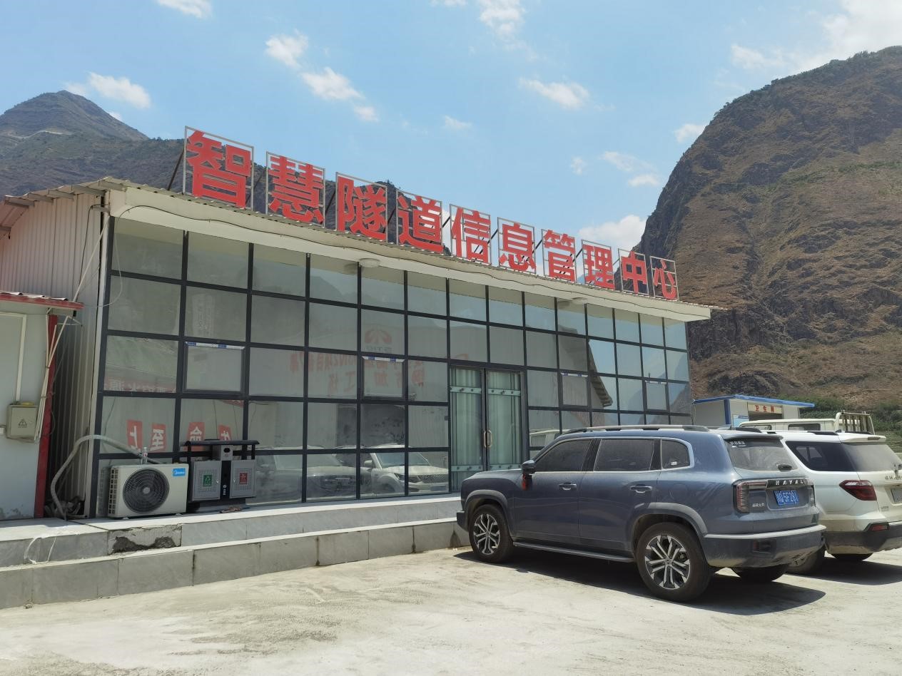 沿江工地的“最強大腦”