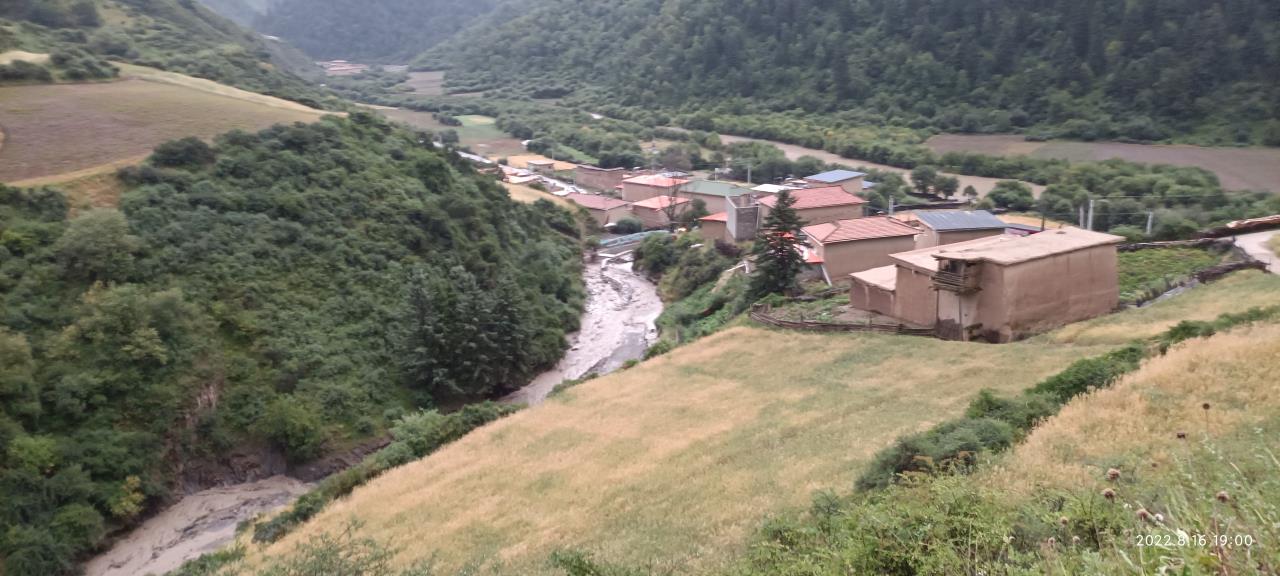 抗洪救災，齊心協力奔赴第一線